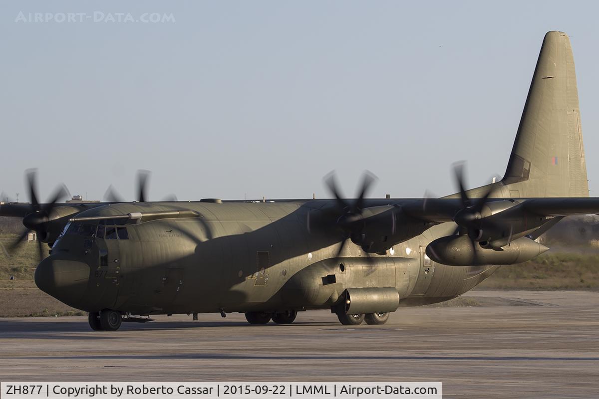 ZH877, 1998 Lockheed Martin C-130J-30 Hercules C.4 C/N 382-5461, Park 4