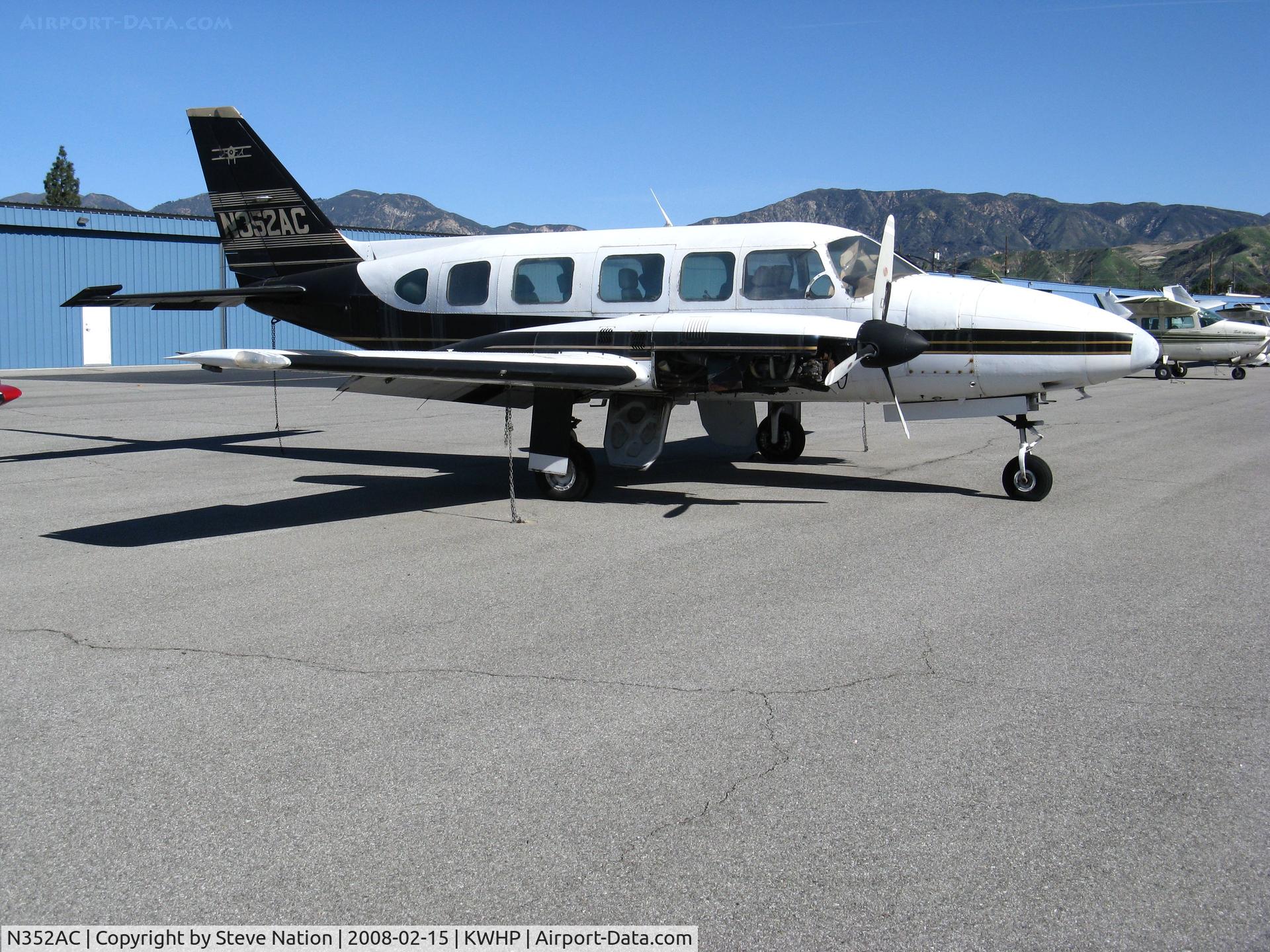 N352AC, 1978 Piper PA-31-350 Chieftain C/N 31-7852171, 1978 Piper PA-31-350 Navajo @ Whiteman Airport, Pacoima, CA