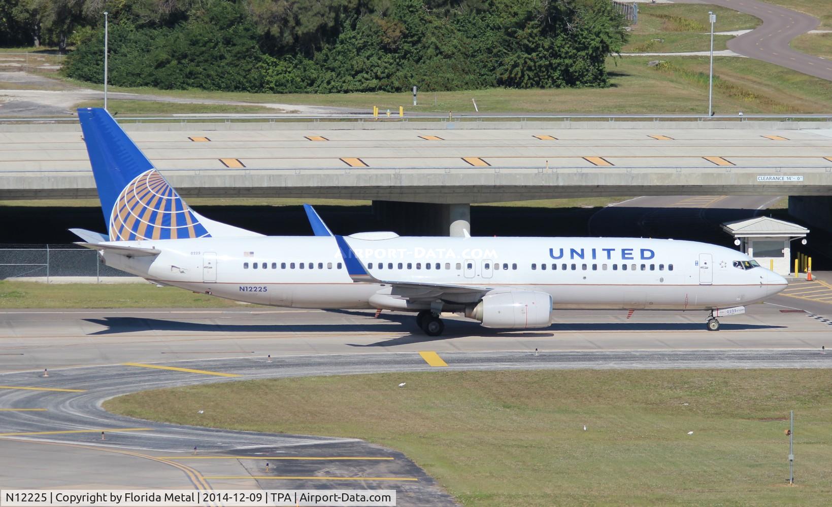N12225, 1998 Boeing 737-824 C/N 28934, United