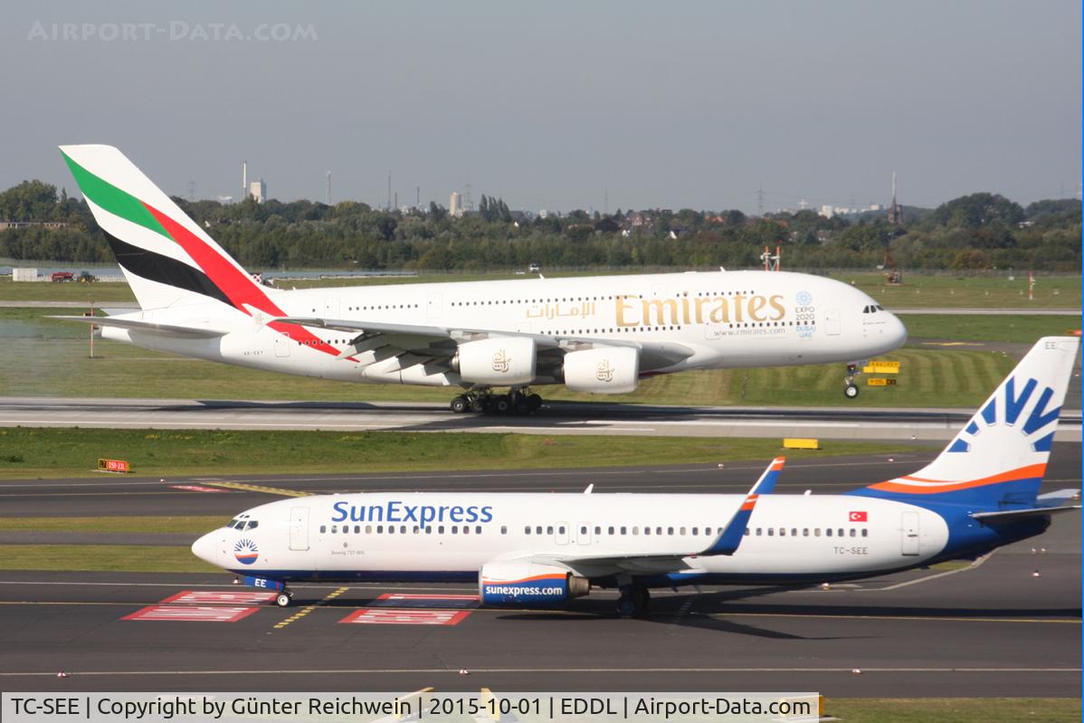 TC-SEE, 2002 Boeing 737-8CX C/N 32363, B737 in front of A380
