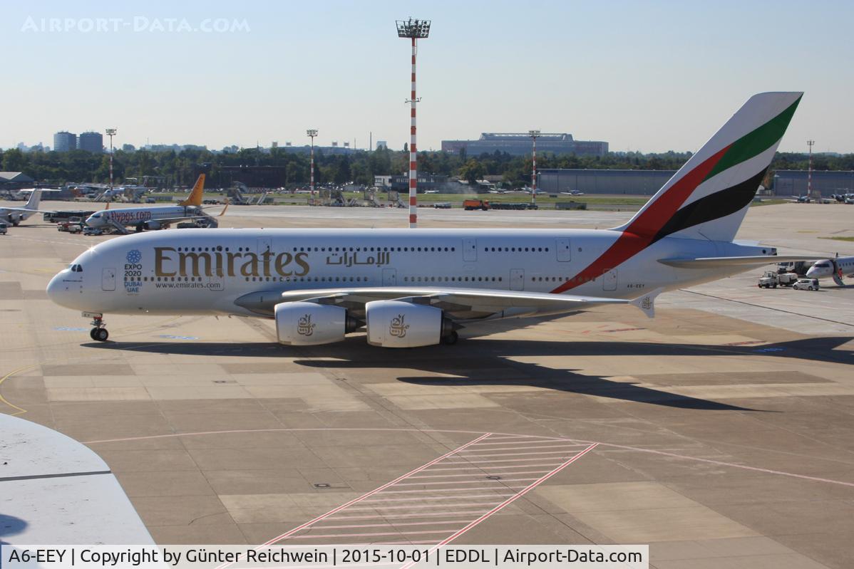 A6-EEY, 2014 Airbus A380-861 C/N 157, A 380 on the way to Terminal C gate