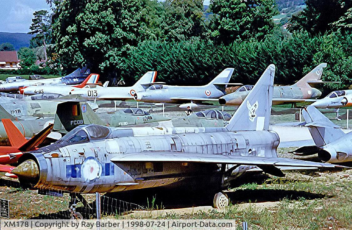 XM178, 1960 English Electric Lightning F.1A C/N 95065, English Electric Lightning F.1A [95065] (Royal Air Force) Savigny-les-Beaune~F 24/07/1998