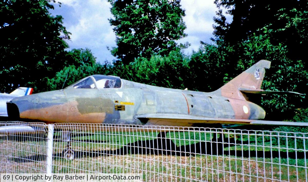 69, Dassault Super Mystere B.2 C/N 69, Dassault Super Mystere B.2 [69] (French Air Force) Savigny-les-Beaune~F 24/07/1998