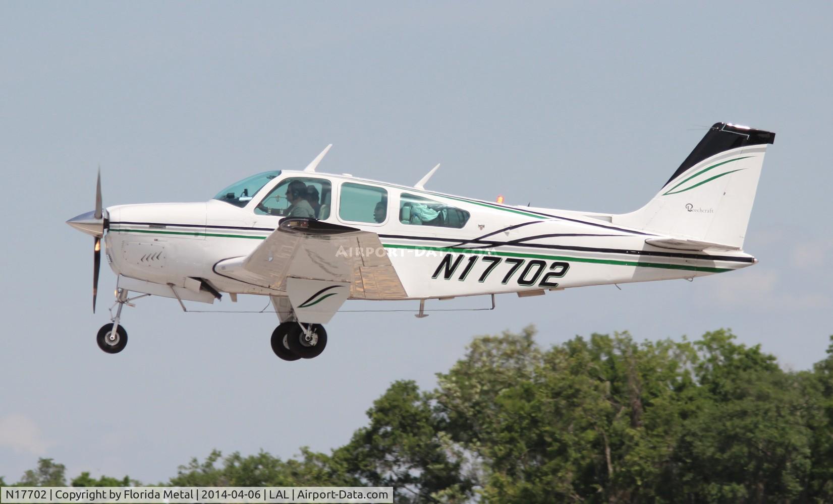 N17702, 1977 Beech F33A Bonanza C/N CE-701, Beech F33A