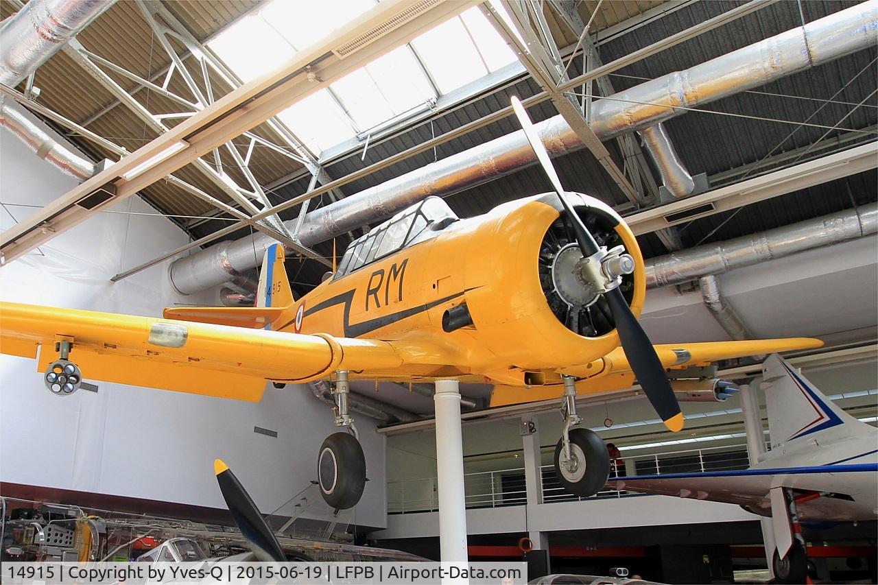 14915, 1951 North American T-6G Texan C/N 182-209, North American T-6G Texan, Preserved at Air and Space Museum, Paris-Le Bourget (LFPB-LBG)