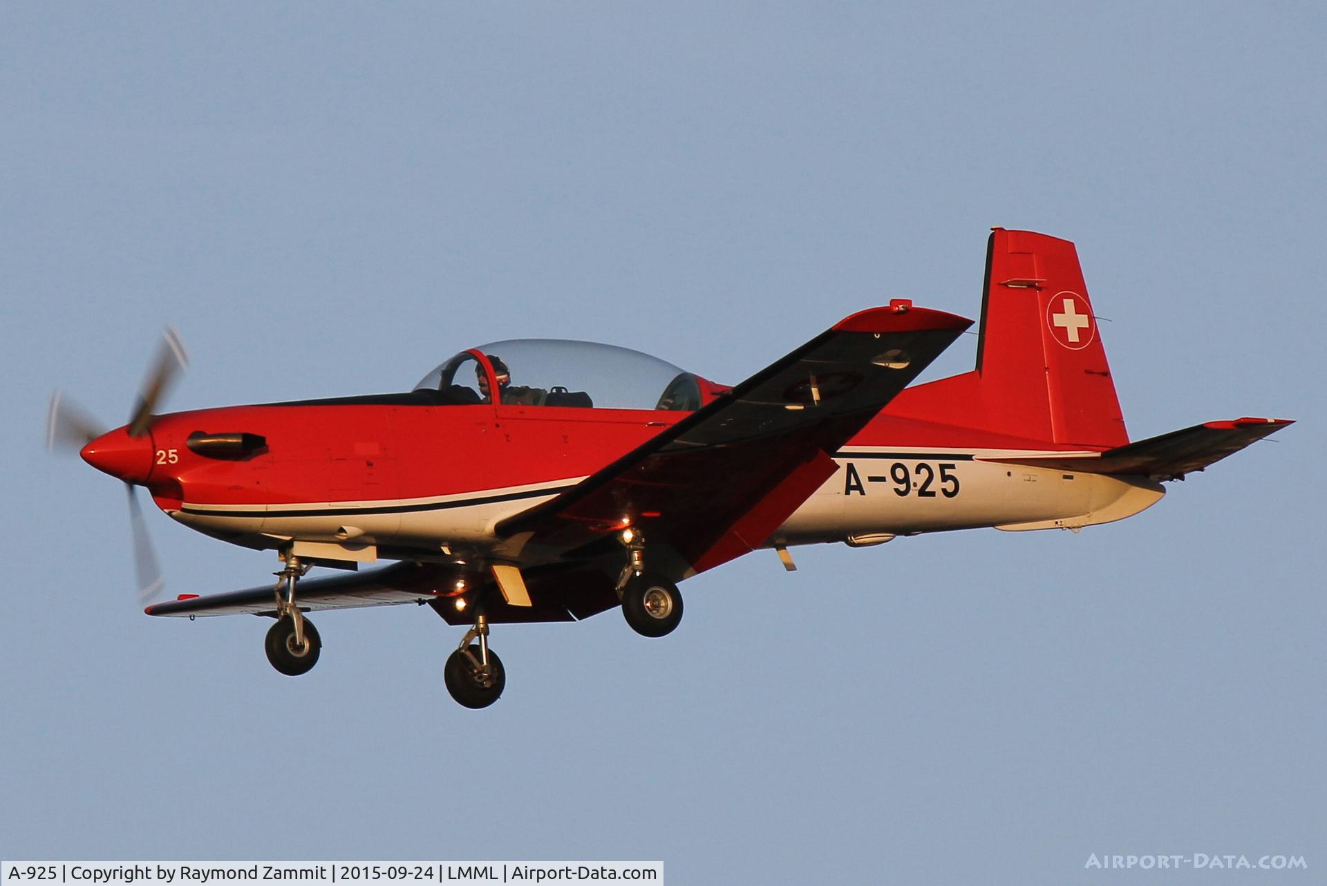 A-925, 1983 Pilatus PC-7 Turbo Trainer C/N 333, Pilatus PC-7 A-925 Swiss Air Force