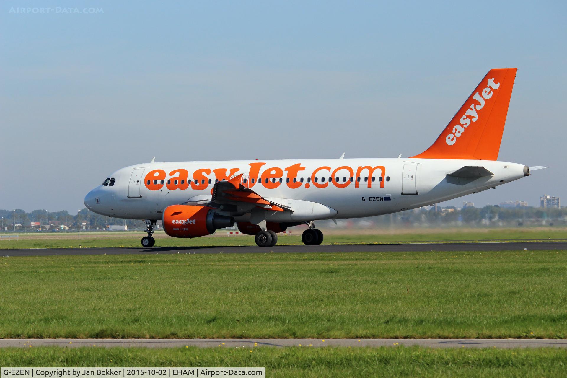 G-EZEN, 2004 Airbus A319-111 C/N 2245, Schiphol, departing