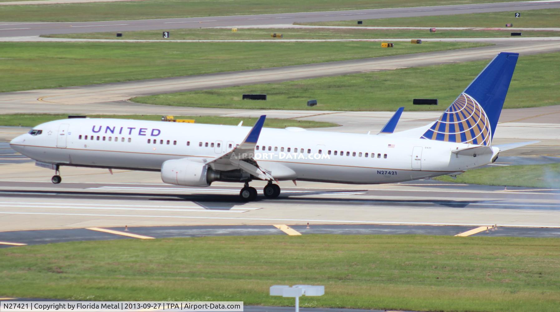 N27421, 2008 Boeing 737-924/ER C/N 37094, United