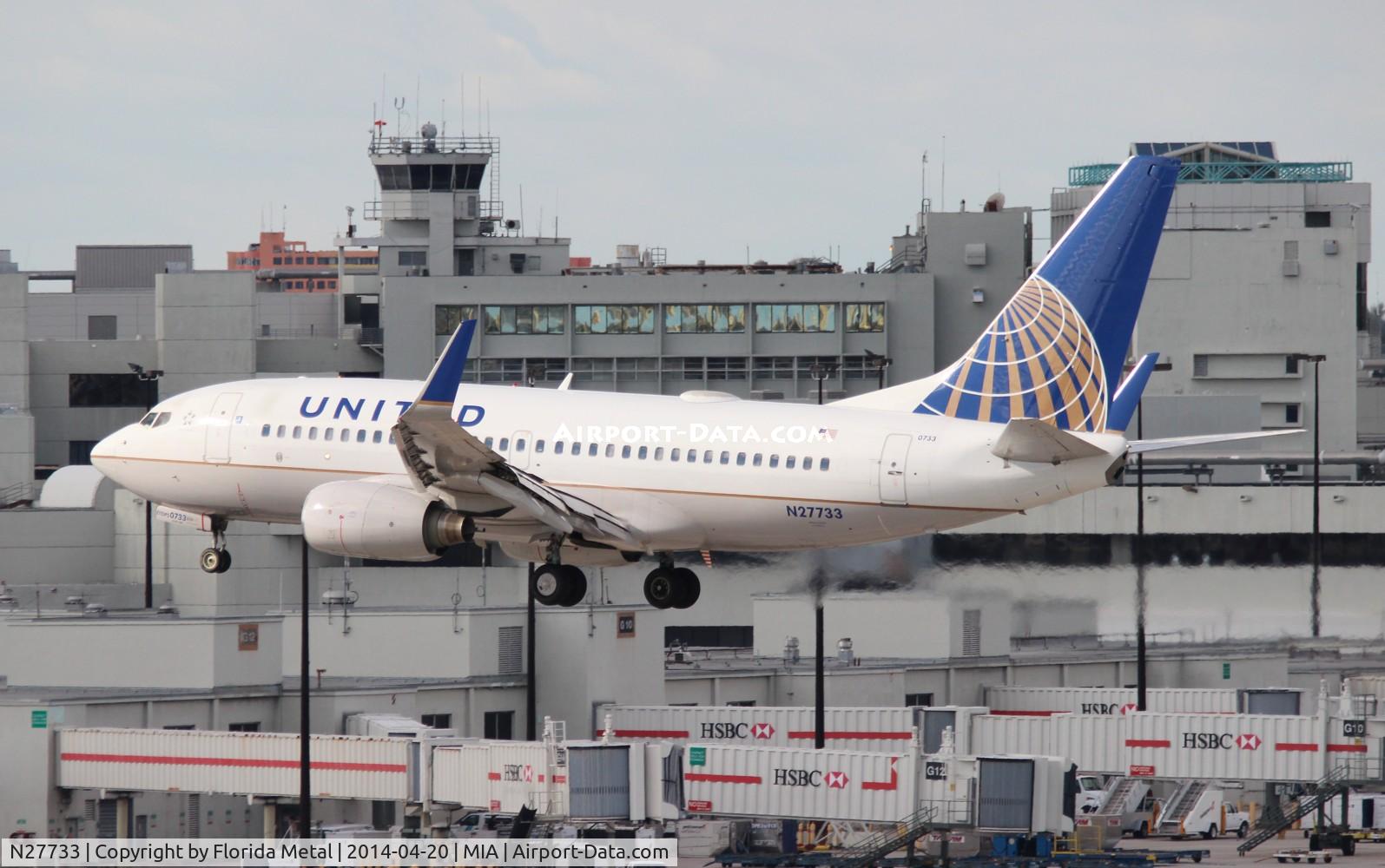 N27733, 1999 Boeing 737-724 C/N 28800, United