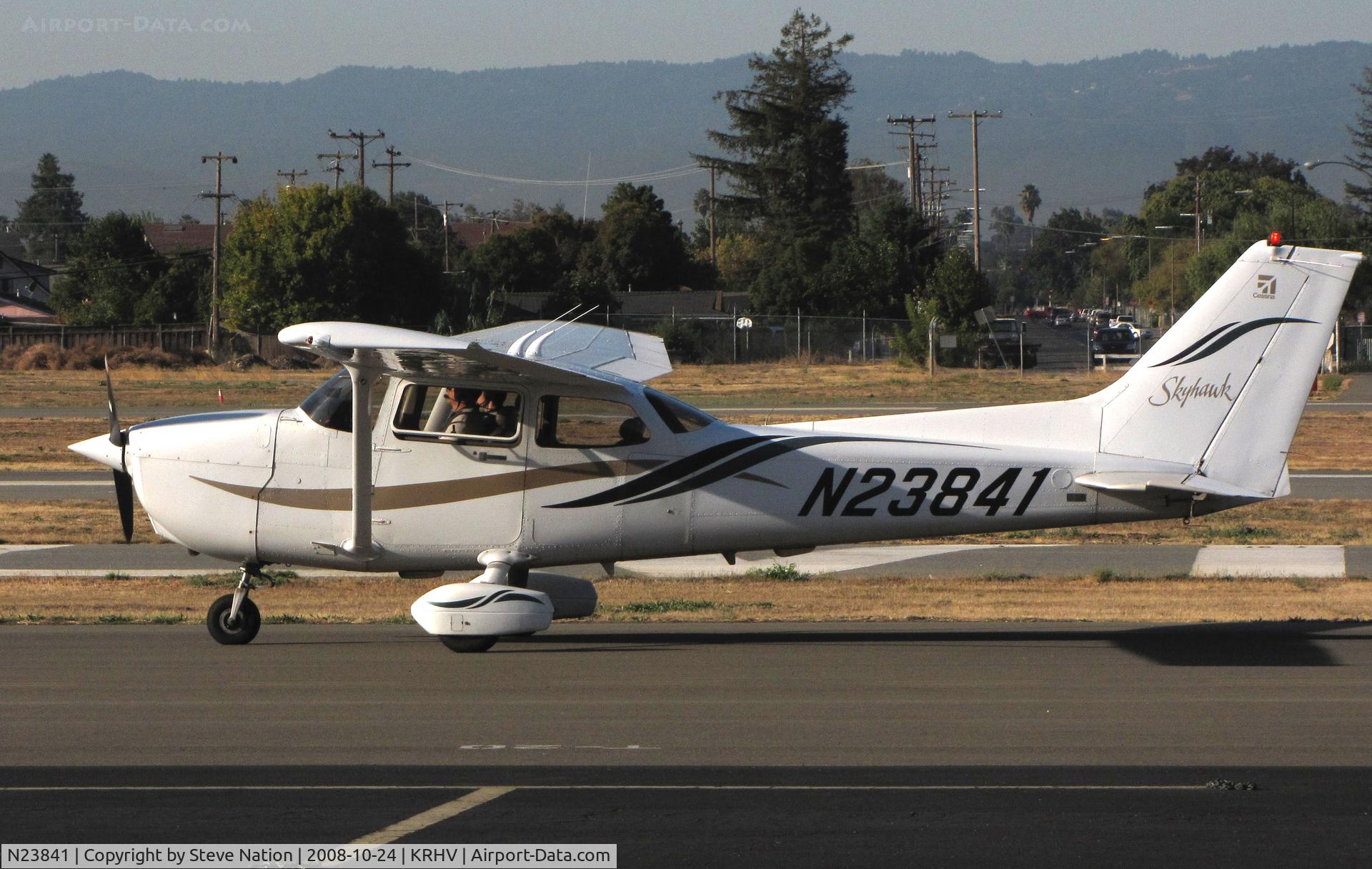 N23841, 1999 Cessna 172R C/N 17280710, Anodyne Aviation (Henderson, NV) 1999 Cessna 172R Skyhawk taxiing for takeoff home @ Reid-Hillview Airport, San Jose, CA