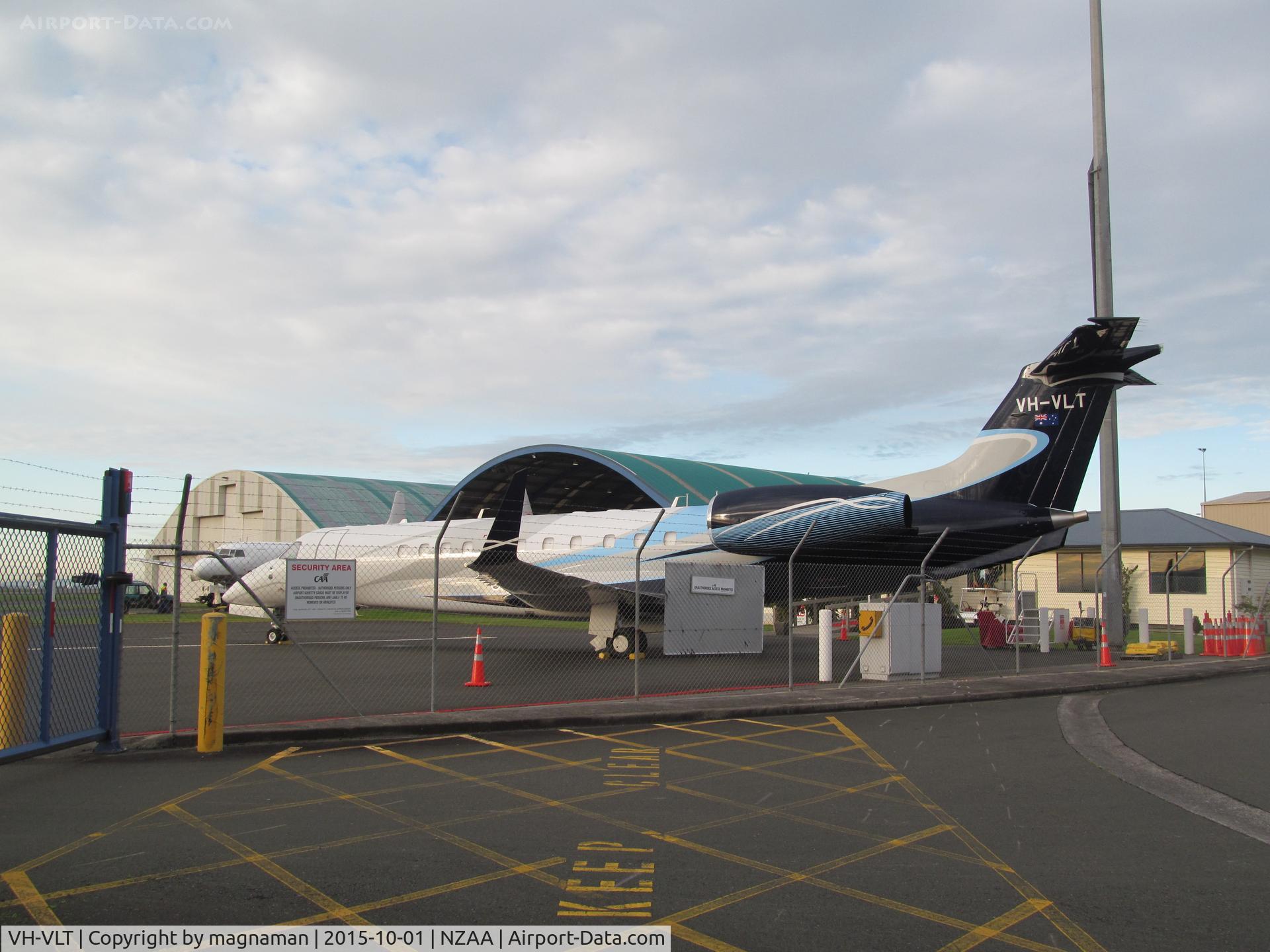 VH-VLT, 2010 Embraer EMB-135BJ Legacy C/N 14501107, regular into AKL