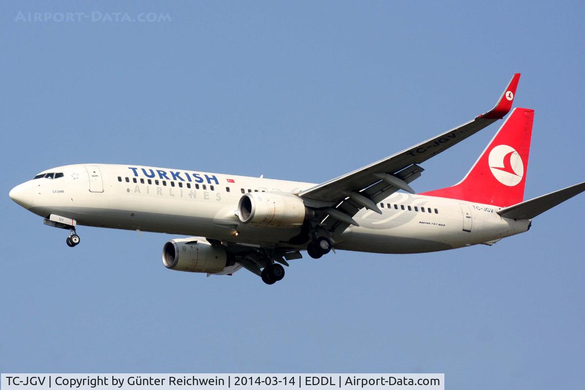 TC-JGV, 2006 Boeing 737-8F2 C/N 34419, Arriving