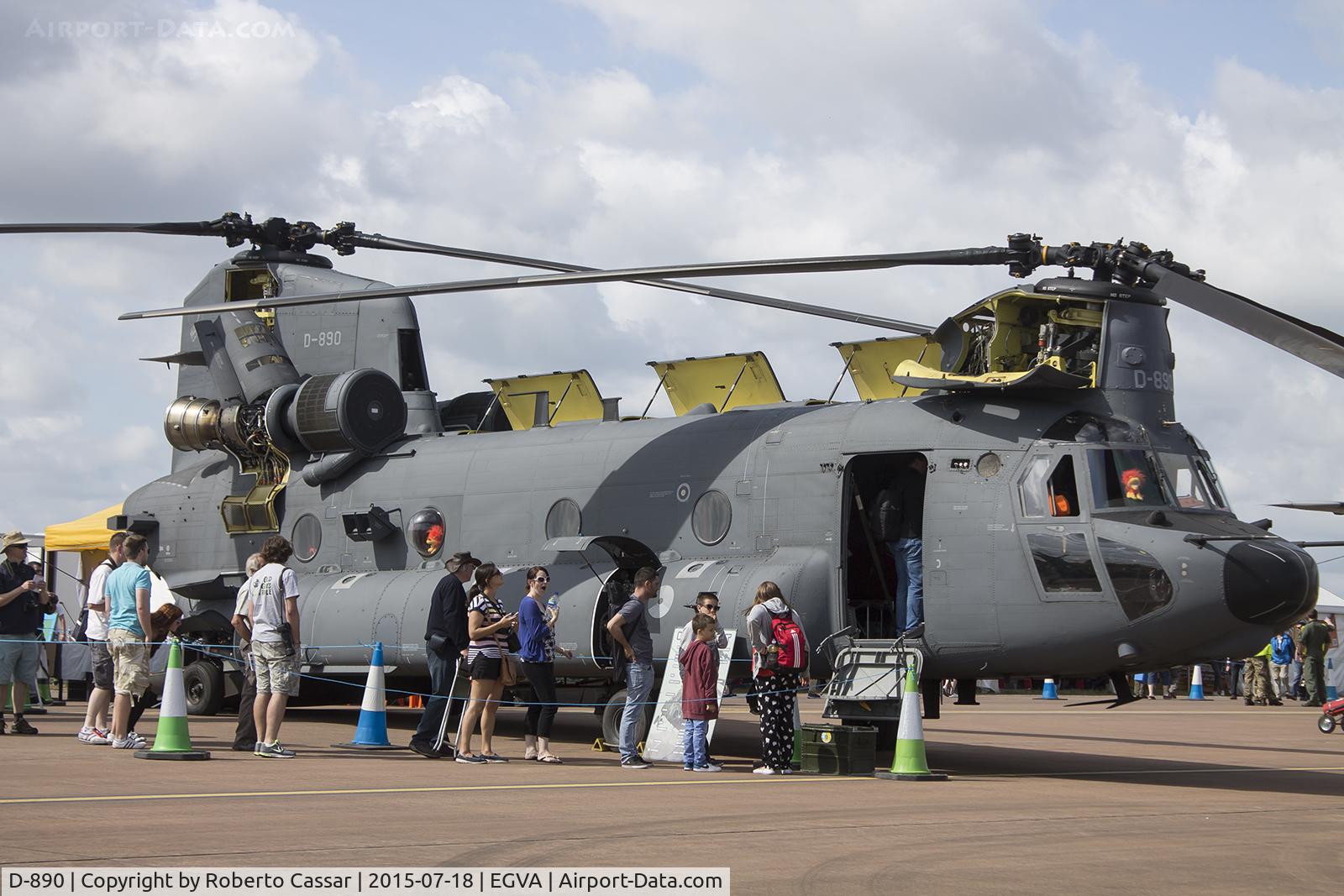 D-890, Boeing CH-47F Chinook C/N M.8890, Fairford
