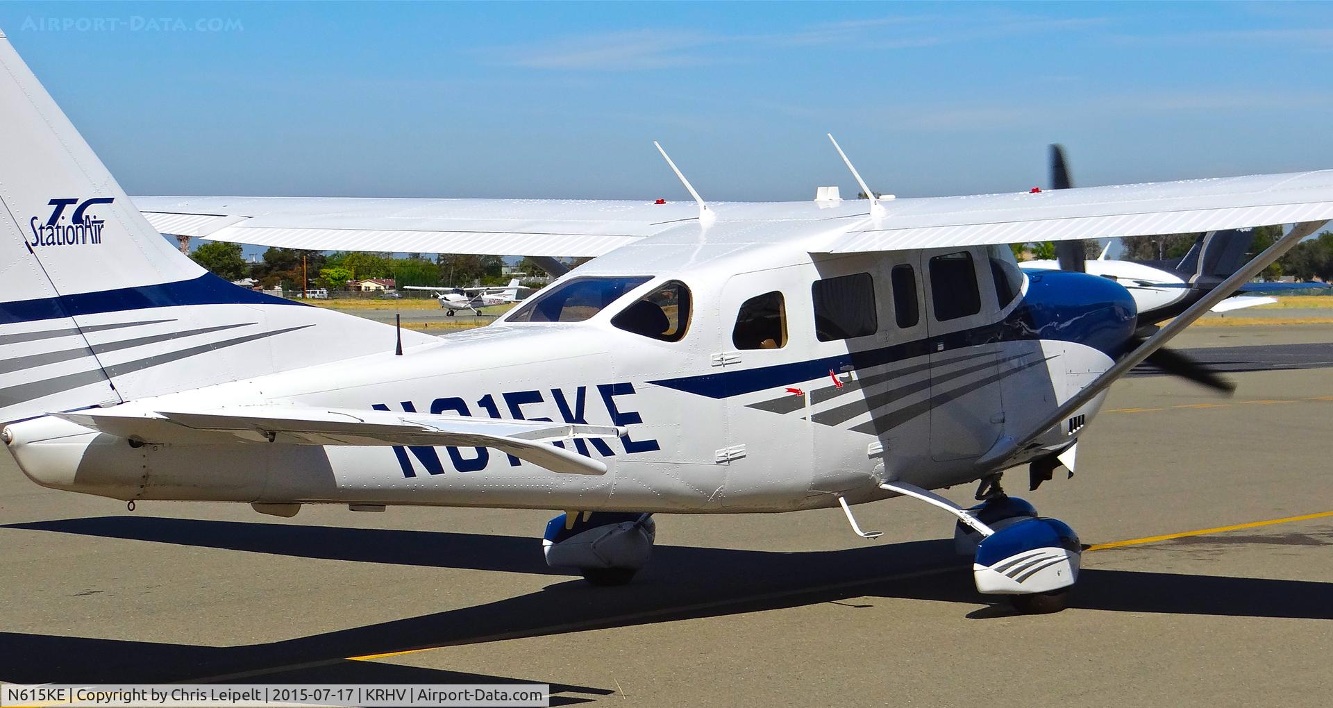 N615KE, 2004 Cessna T206H Turbo Stationair C/N T20608464, Locally-based 2004 Cessna T206H taxing to the TradeWinds hangar for maintenance at Reid Hillview Airport, San Jose, CA.