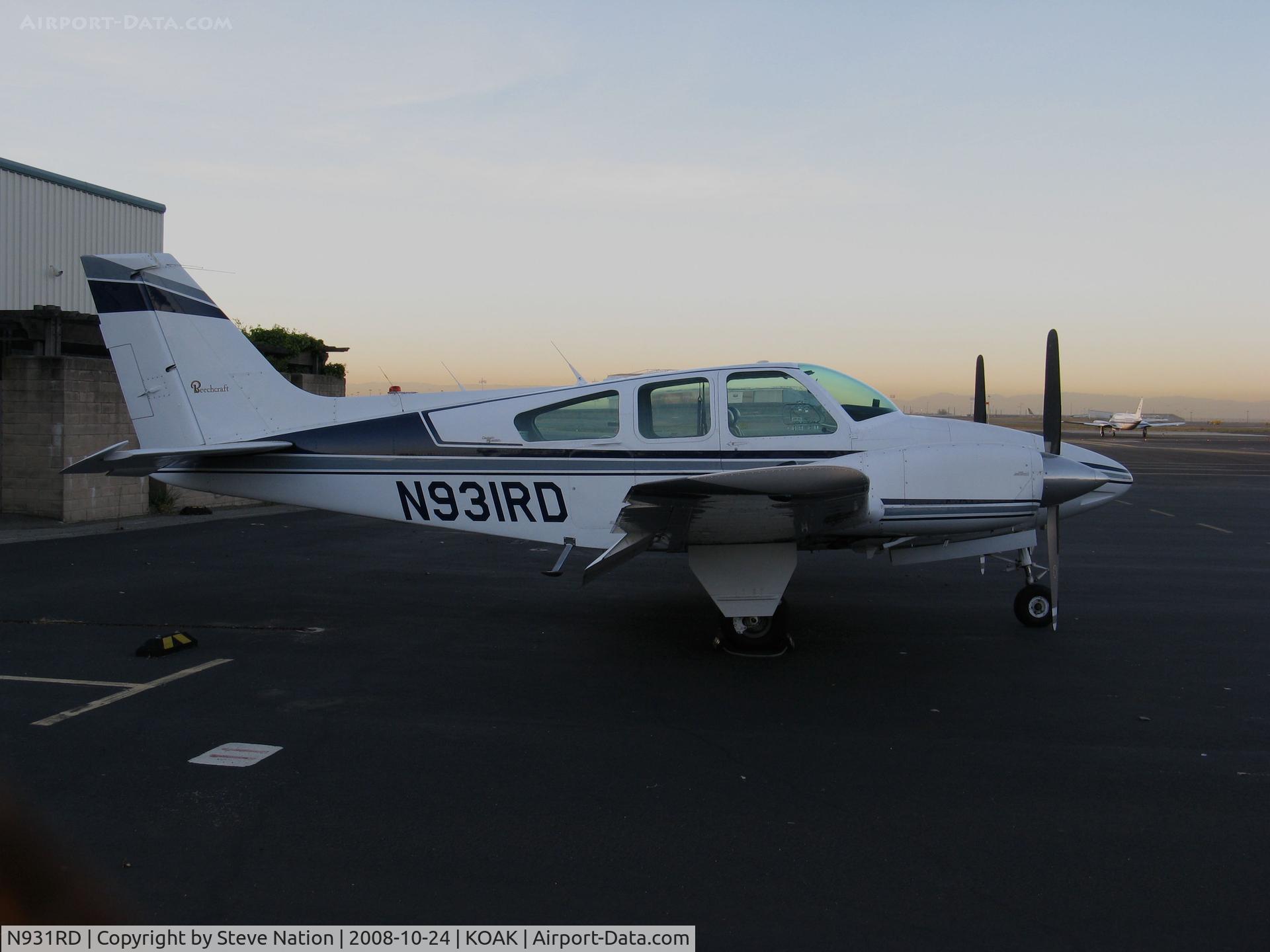 N931RD, 1963 Beech 95-A55 Baron C/N TC-436, 1963 Beech 95-A55 on Oakland International Airport, CA North ramp at sunset