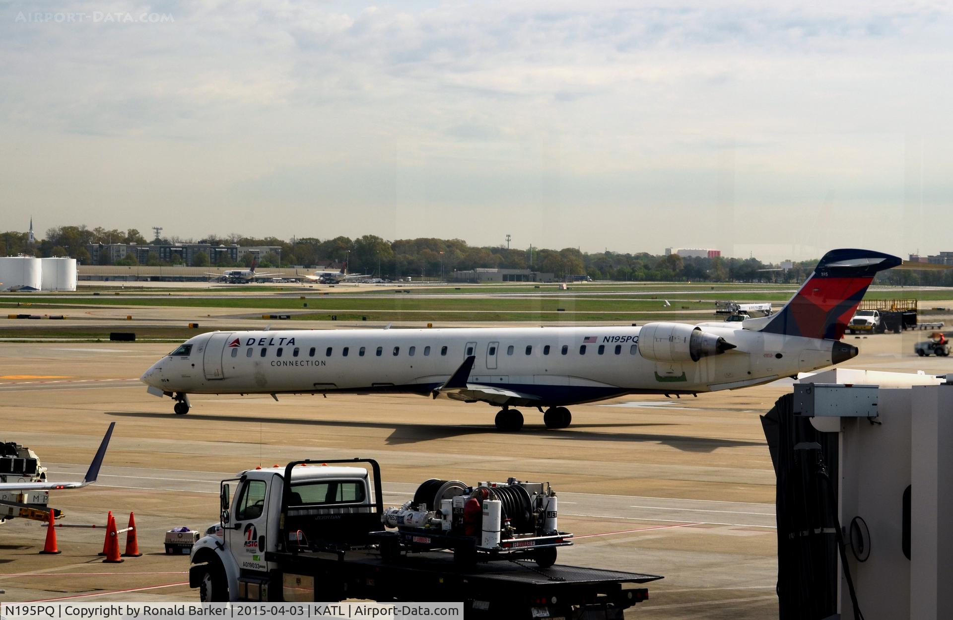 N195PQ, 2008 Bombardier CRJ-900ER (CL-600-2D24) C/N 15195, Taxi Atlanta