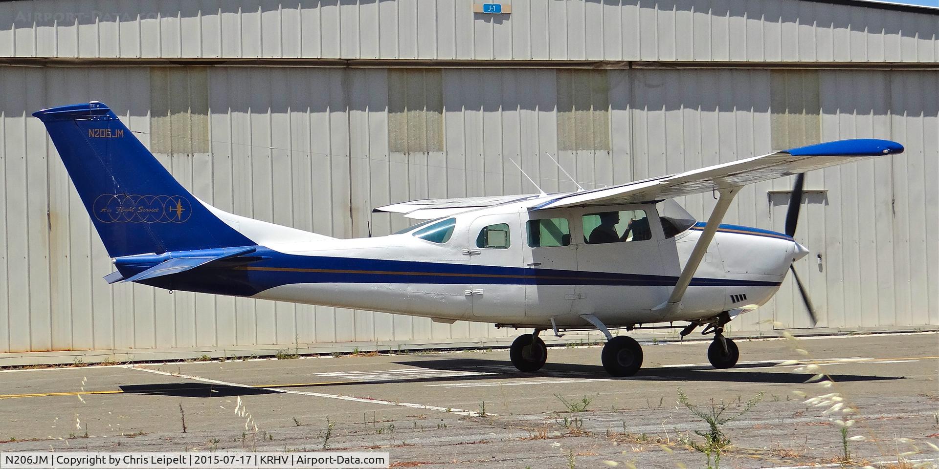 N206JM, 1973 Cessna U206F Stationair C/N U20602195, Locally-based 1973 Cessna U206F (used for ariel photography and mapping) taxing to its tie down spot at Reid Hillview Airport, San Jose, CA.