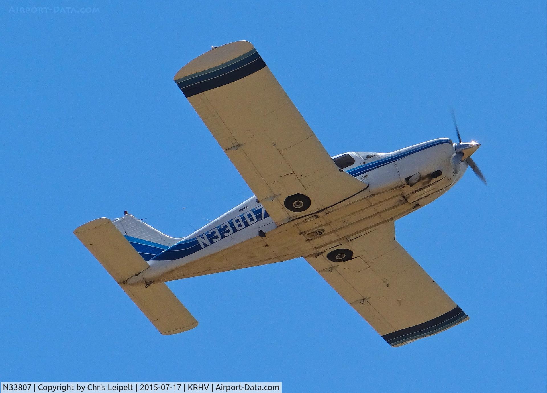 N33807, 1975 Piper PA-28R-200 C/N 28R-7535198, Masavion LTD (Saratoga, CA) 1975 Piper PA-28R-200 departing runway 31R at Reid Hillview Airport, San Jose, CA.