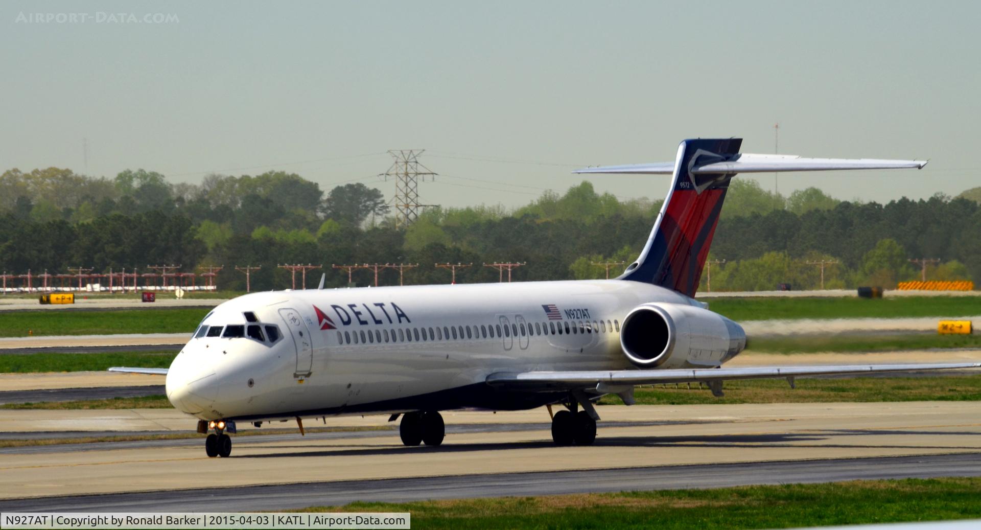 N927AT, 2000 Boeing 717-200 C/N 55077, Taxi Atlanta