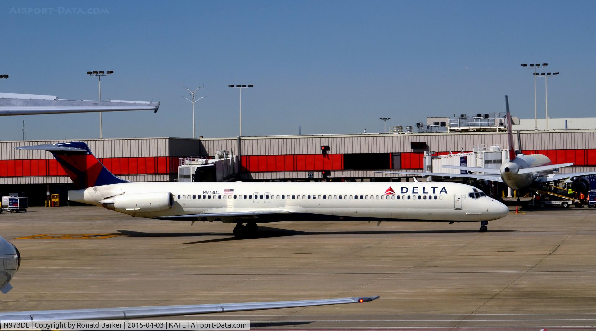 N973DL, 1991 McDonnell Douglas MD-88 C/N 53241, Taxi Atlanta
