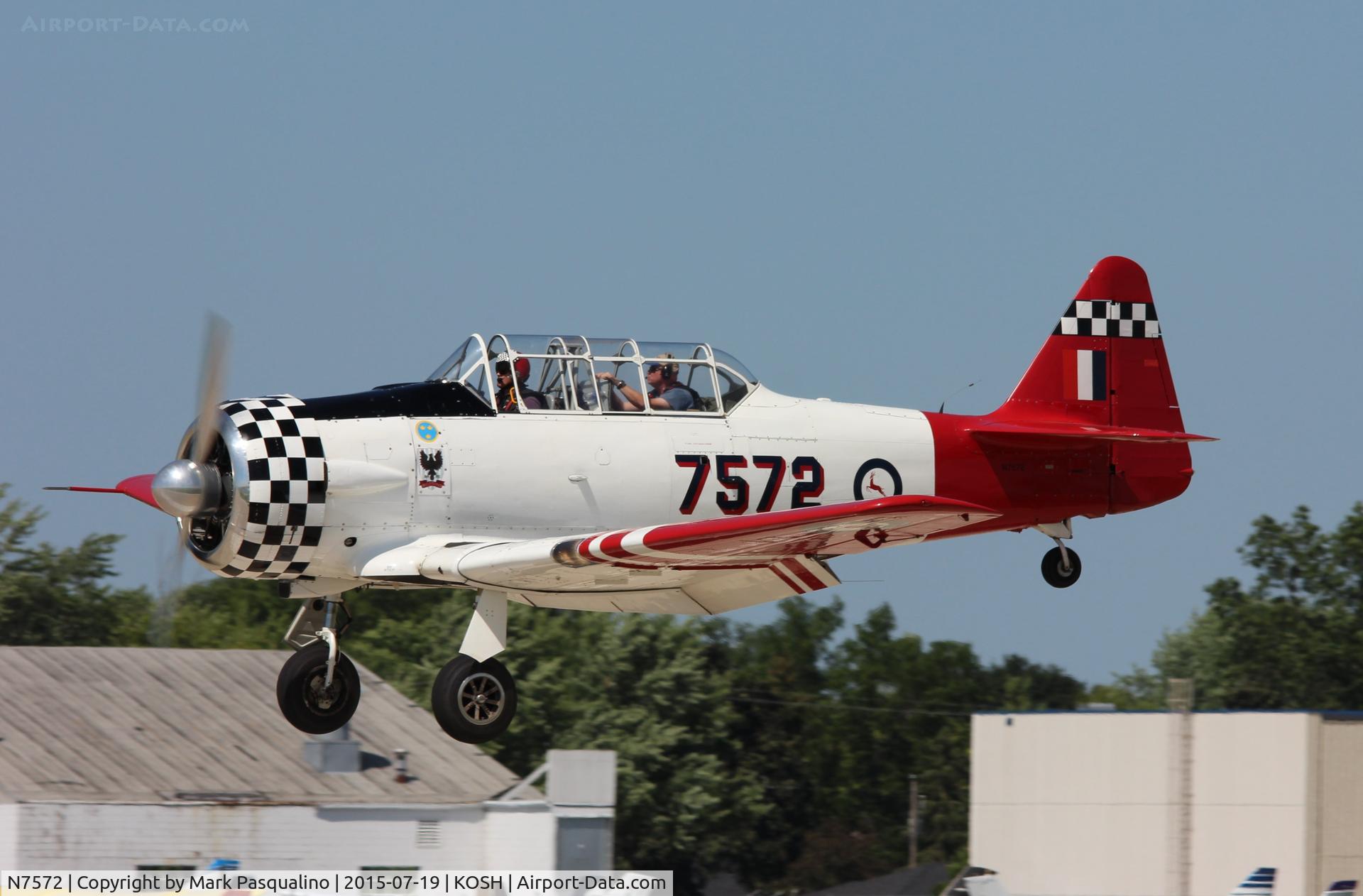N7572, 1941 North American AT-6D Texan C/N 41-34018, North American AT-6D