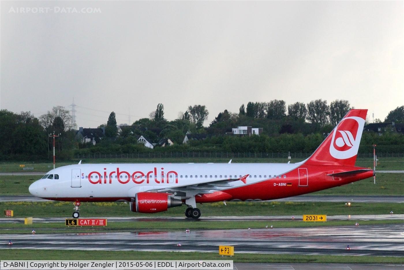 D-ABNI, 2002 Airbus A320-214 C/N 1717, Arrival from Milano on taxi to stand A15....