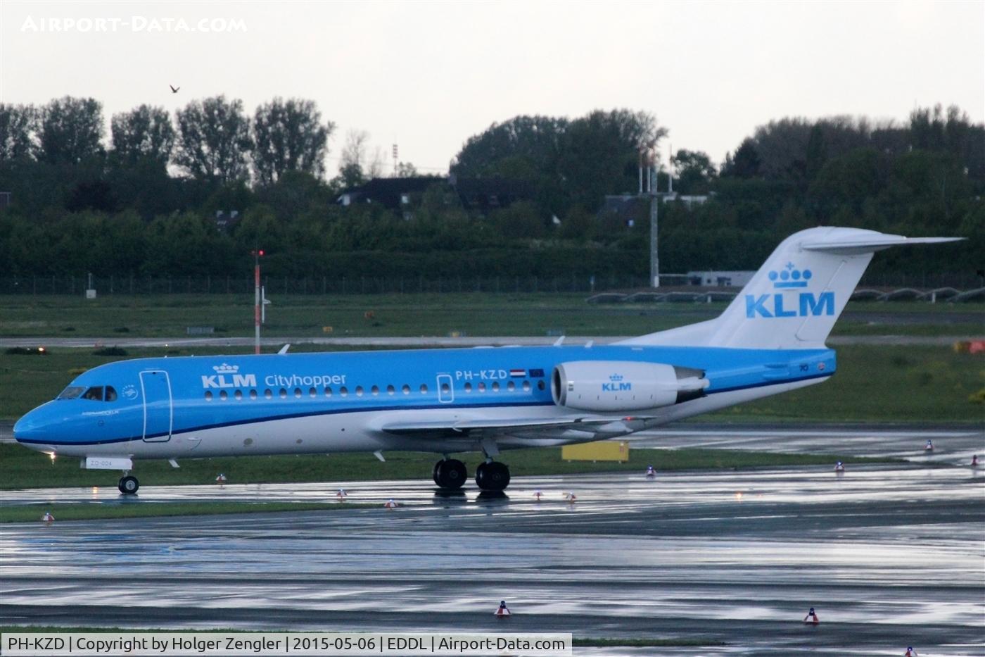 PH-KZD, 1997 Fokker 70 (F-28-0070) C/N 11582, Arrival from AMS on taxi....