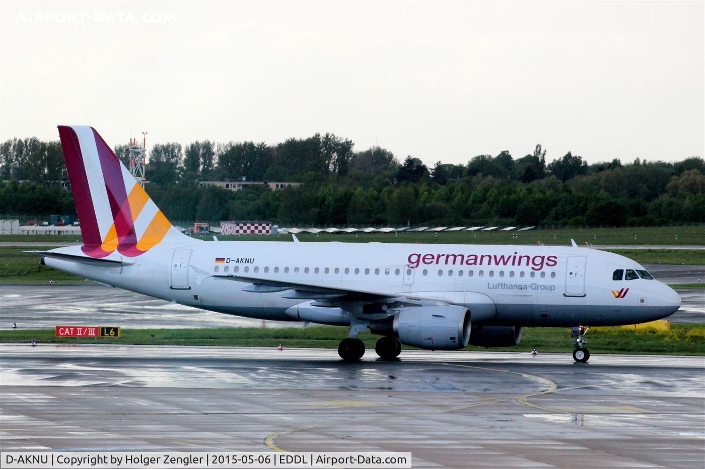 D-AKNU, 2005 Airbus A319-112 C/N 2628, On taxi to parking position....