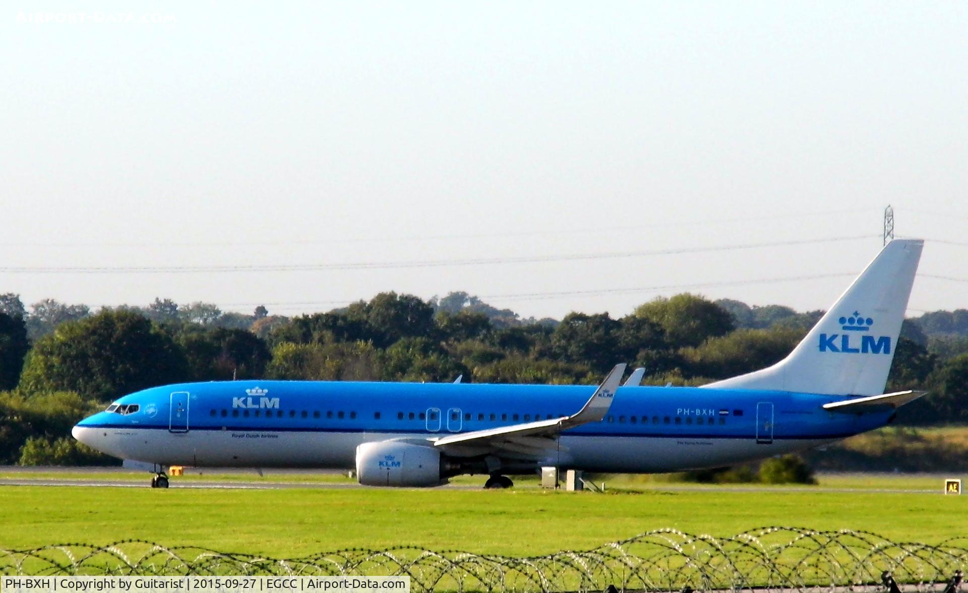 PH-BXH, 2000 Boeing 737-8K2 C/N 29597, At Manchester