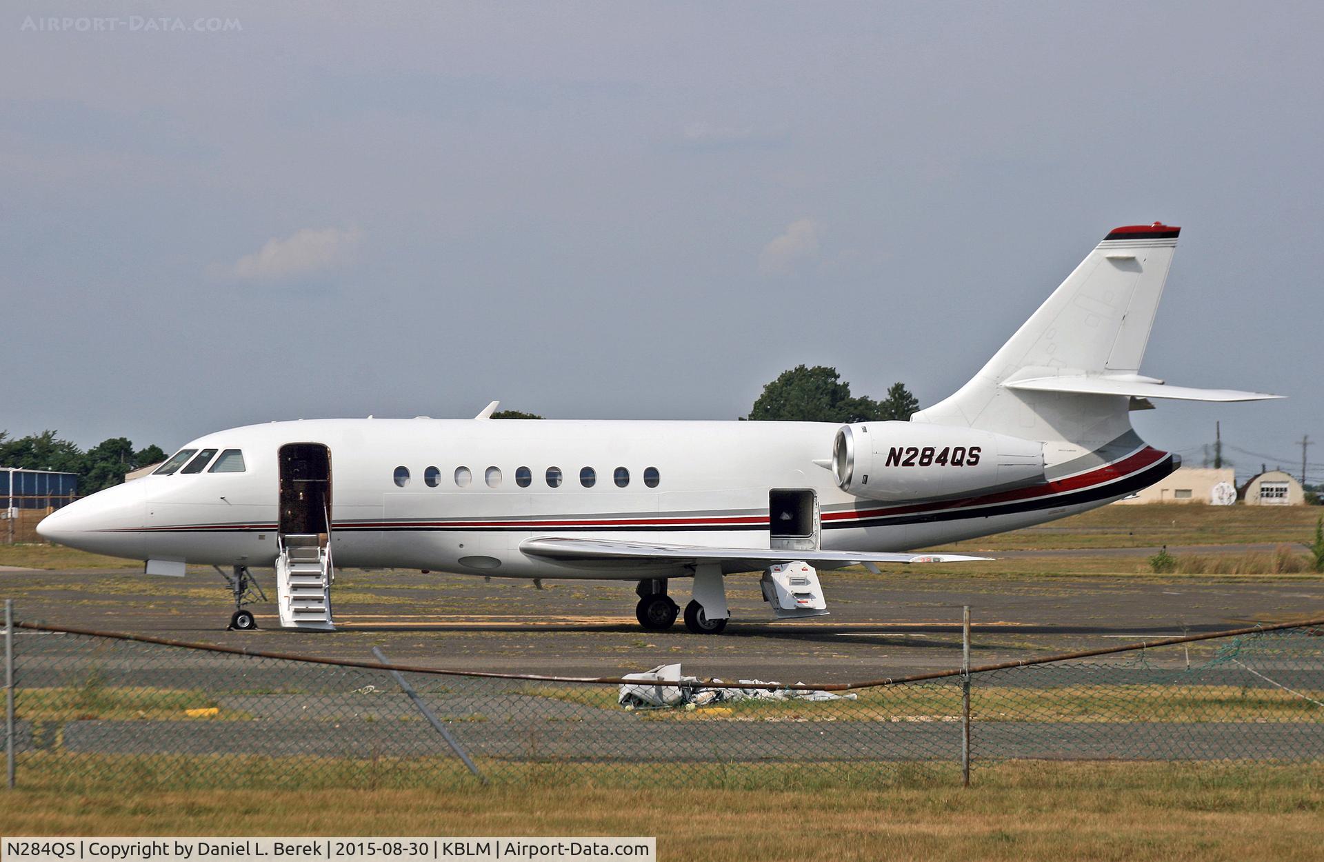 N284QS, 2002 Dassault Falcon 2000 C/N 185, Although biz-jets aren't my cup of tea, I must admit that this is a pretty impressive machine.