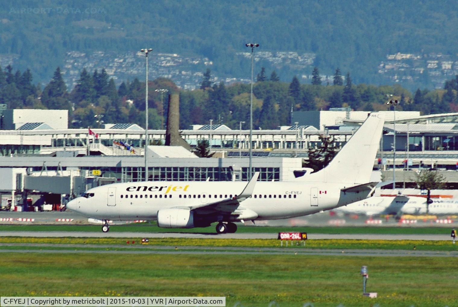 C-FYEJ, 2000 Boeing 737-73A C/N 28498, Departure from YVR