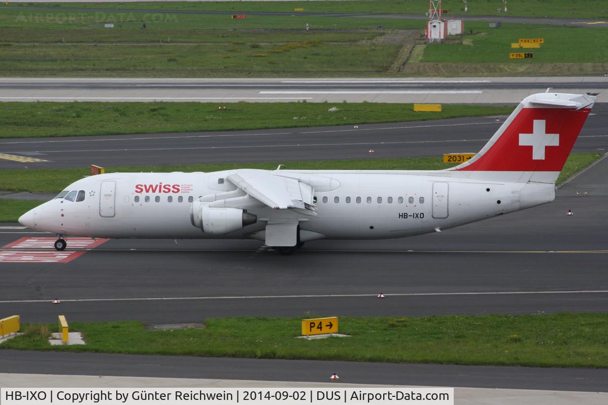 HB-IXO, 1996 British Aerospace Avro 146-RJ100 C/N E3284, Taxiing