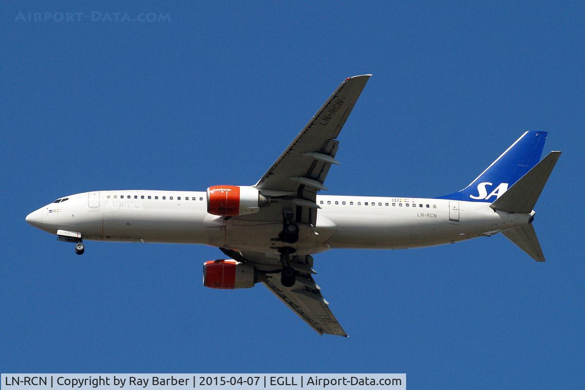 LN-RCN, 2000 Boeing 737-883 C/N 28318, Boeing 737-883 [28318] (SAS Scandinavian Airlines) Home~G 07/04/2015. On approach 27R.