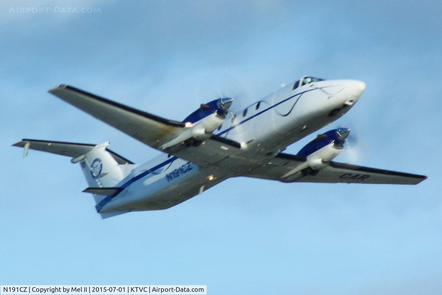N191CZ, 1986 Beech 1900C C/N UB-59, Departing RWY 28