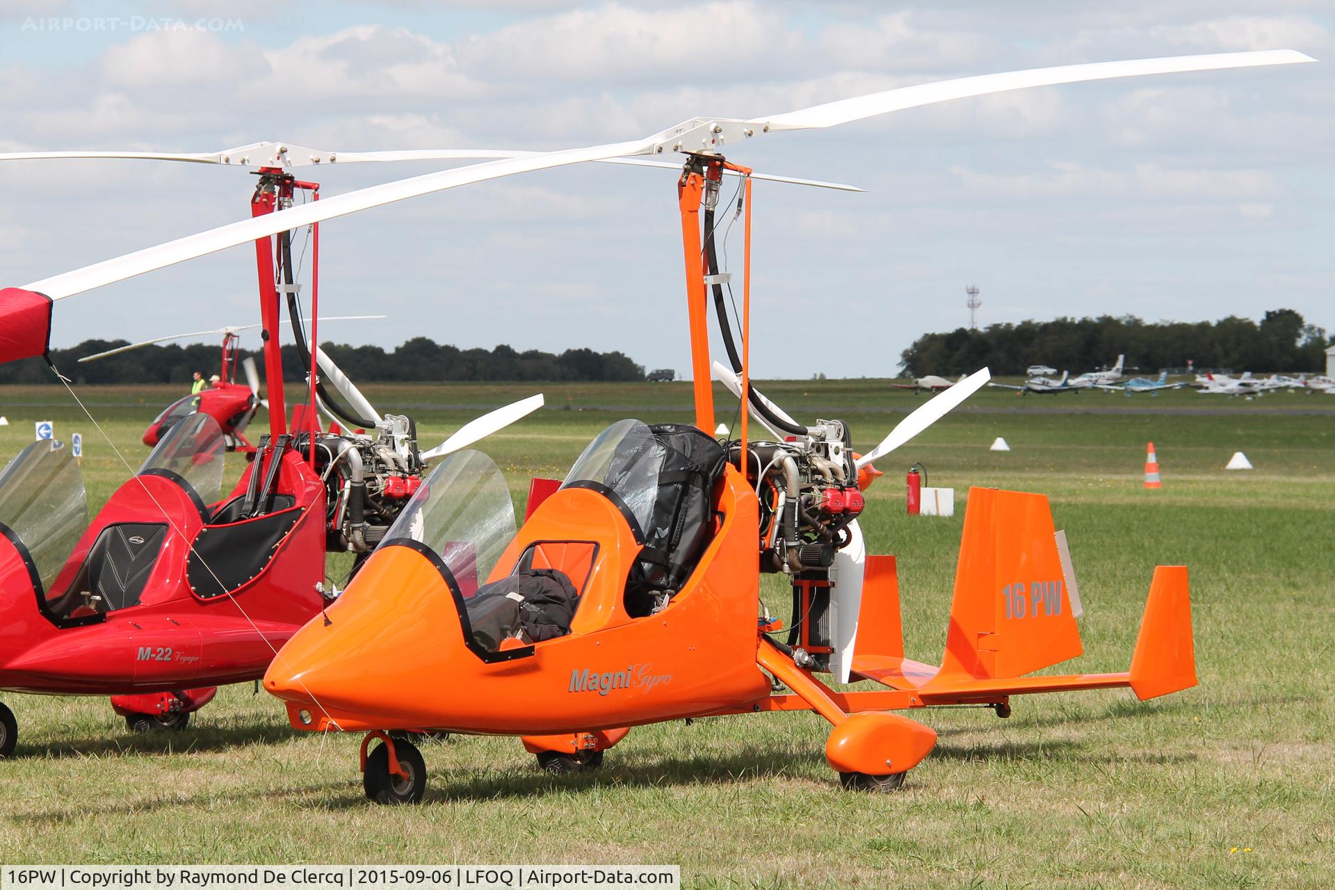 16PW, Magni Gyro M-16 Tandem Trainer C/N not found 16PW, Ulm salon Blois.
