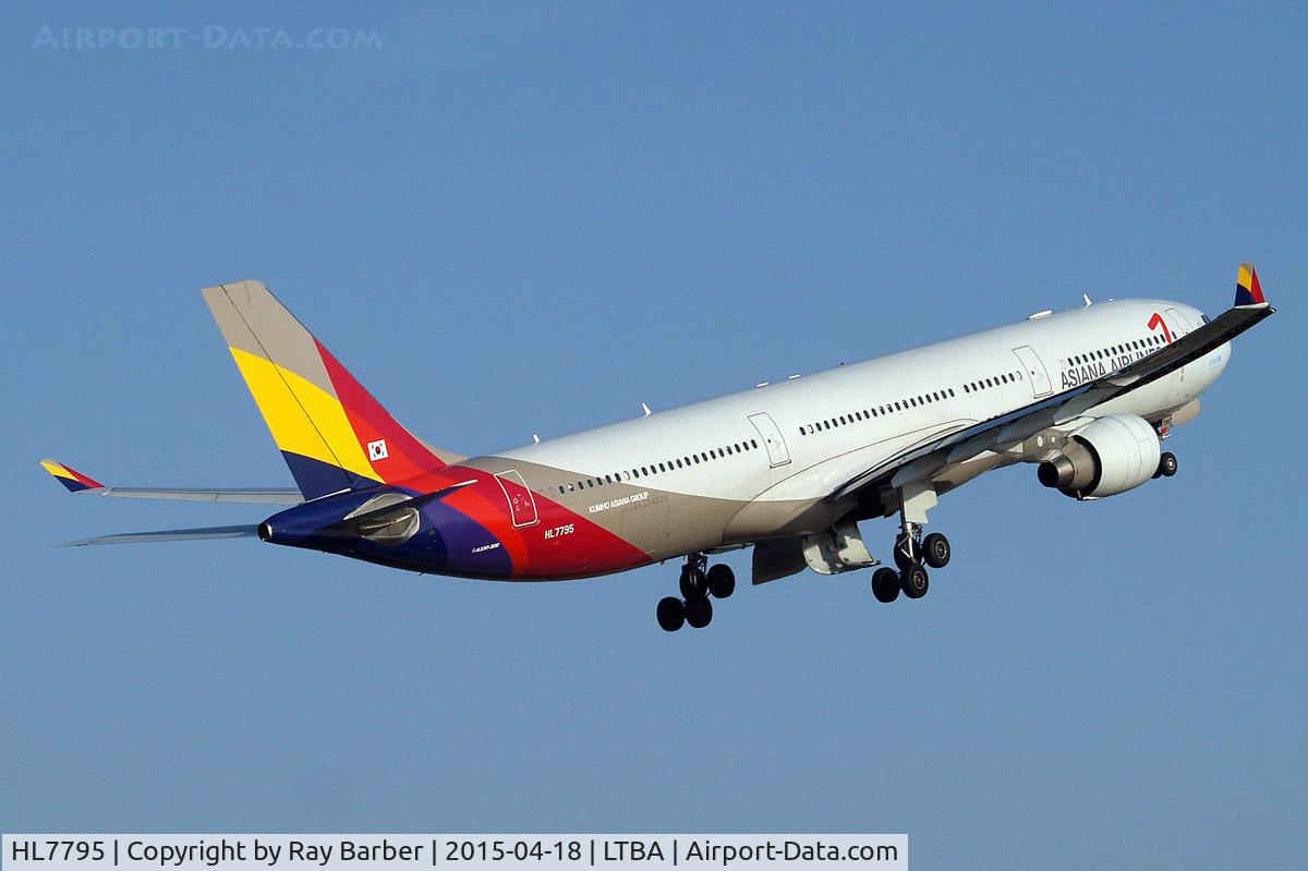 HL7795, 2011 Airbus A330-323X C/N 1211, Airbus A330-323E [1211] (Asiana Airlines) Istanbul-Ataturk~TC 18/04/2015