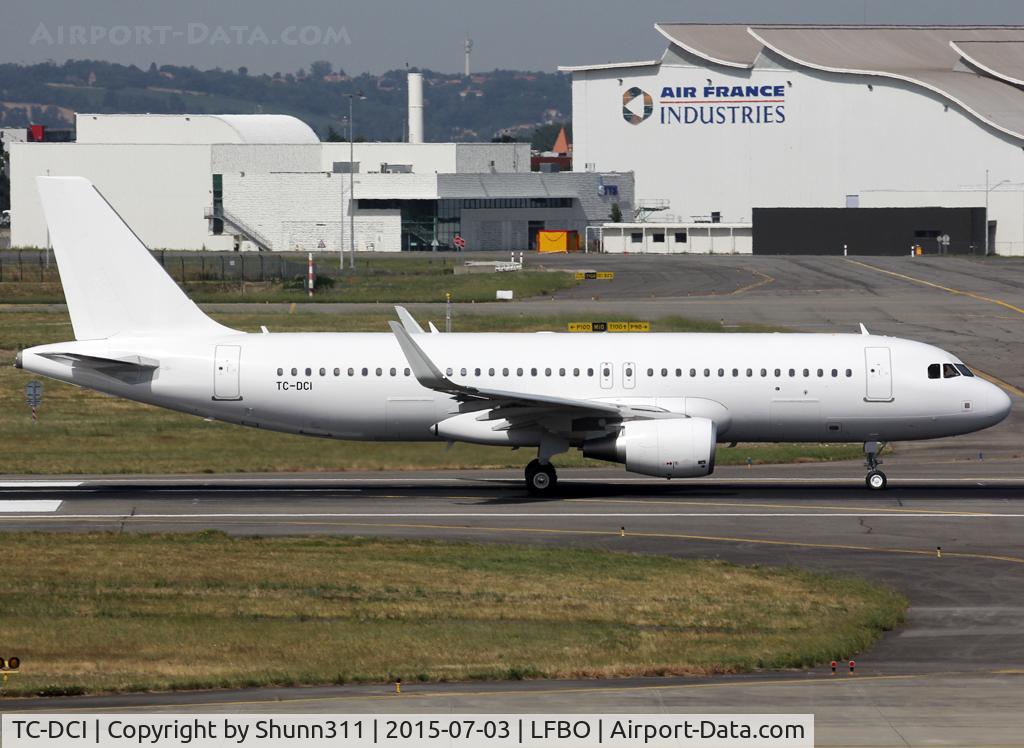 TC-DCI, 2015 Airbus A320-216 C/N 6666, Delivery day in all white c/s without titles