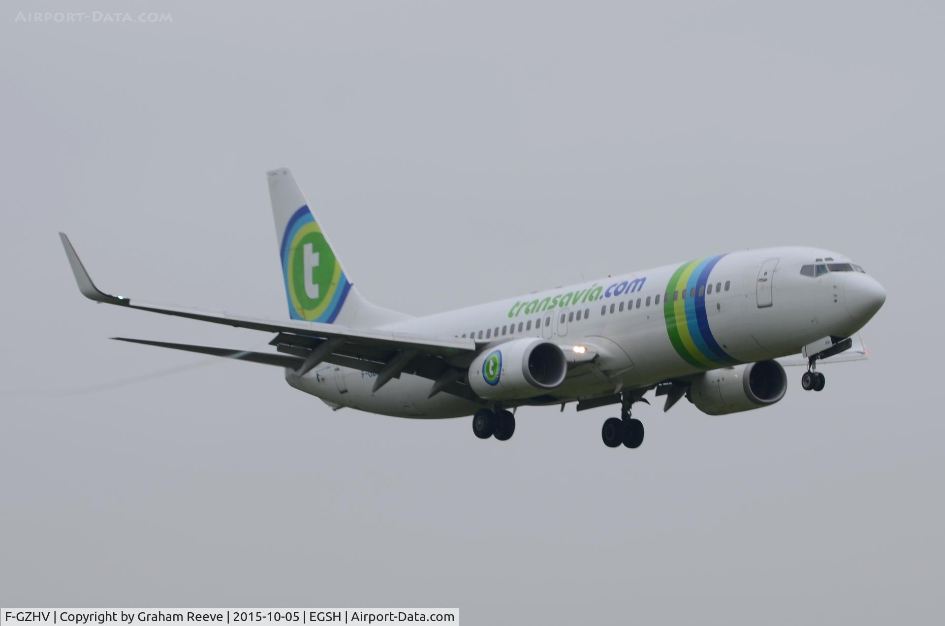 F-GZHV, 1998 Boeing 737-85H C/N 29444, Landing at Norwich.