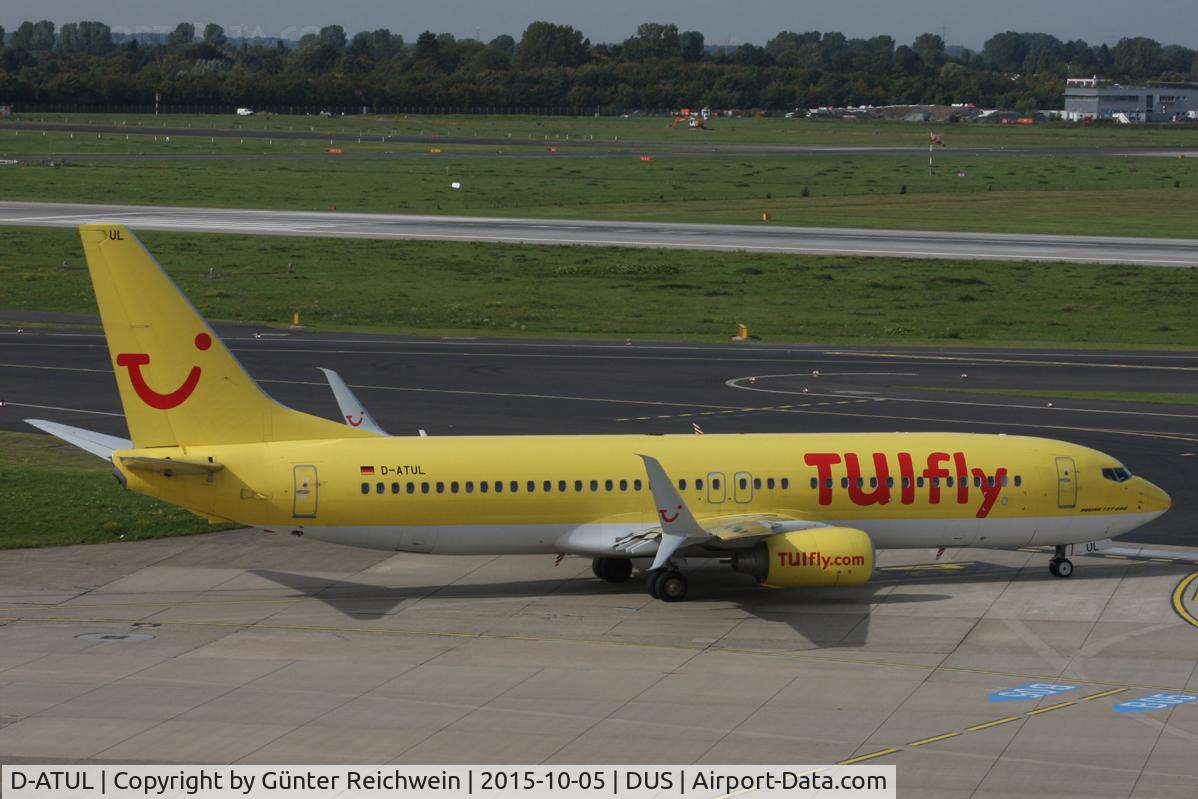D-ATUL, 2011 Boeing 737-8K5 C/N 38820, Departing