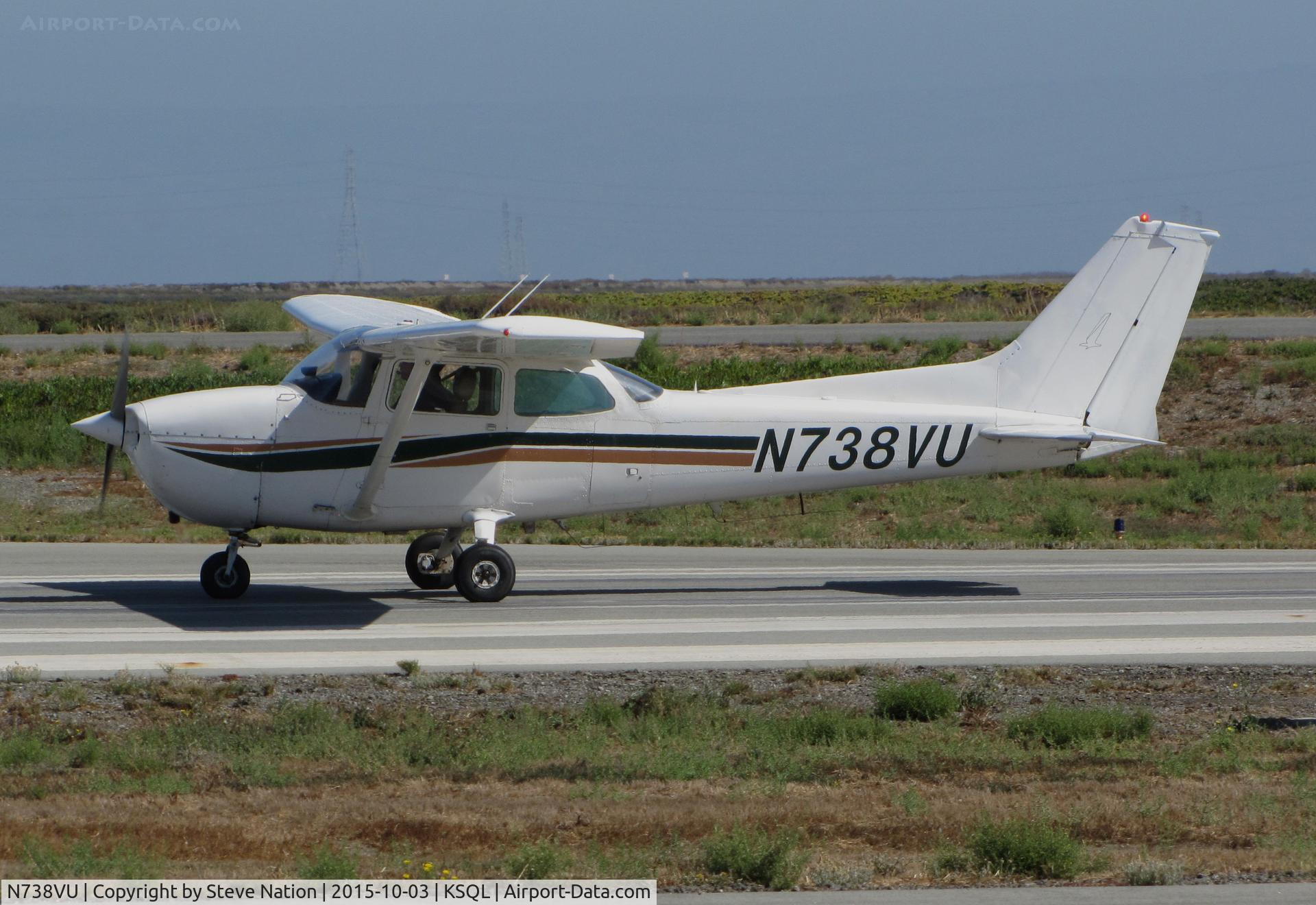 N738VU, 1978 Cessna 172N C/N 17270279, Five Rivers Flight Training 1978 Cessna 172N Skyhawk (locally-based) rolling on takeoff @ San Carlos Airport, CA