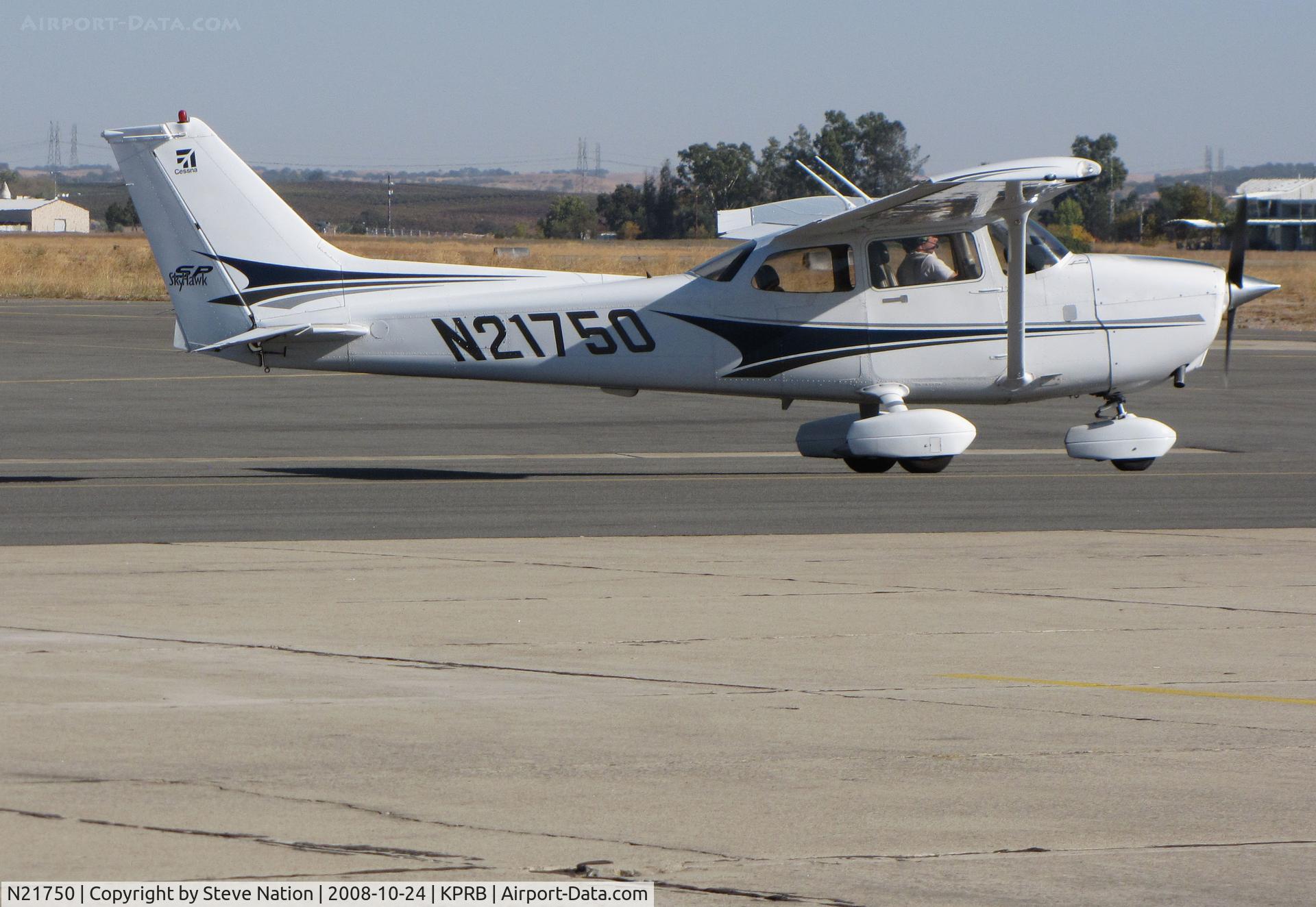 N21750, 2004 Cessna 172S C/N 172S9641, 2004 Cessna 172S Skyhawk taxiing for takeoff after visiting @Paso Robles Municipal Airport, CA
