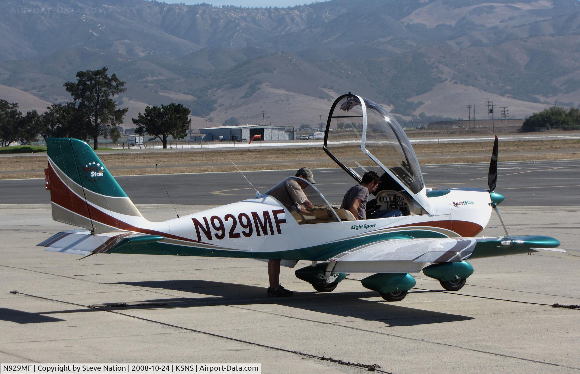 N929MF, 2007 Evektor-Aerotechnik Sportstar Plus C/N 20070929, local light sport dealer had this 2007 Evektor-Aerotechnik SPORTSTAR PLUS @ Salinas Municipal Airport, CA