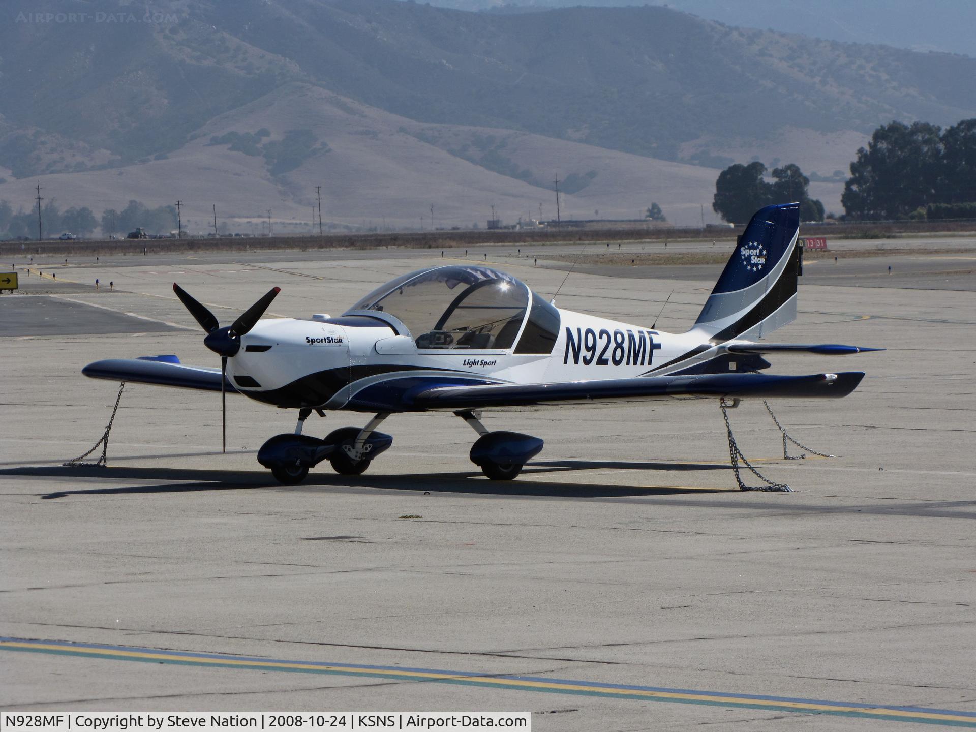 N928MF, 2007 Evektor-Aerotechnik Sportstar Plus C/N 20070928, local light sport dealer had this 2007 Evektor-Aerotechnik SPORTSTAR PLUS @ Salinas Municipal Airport, CA