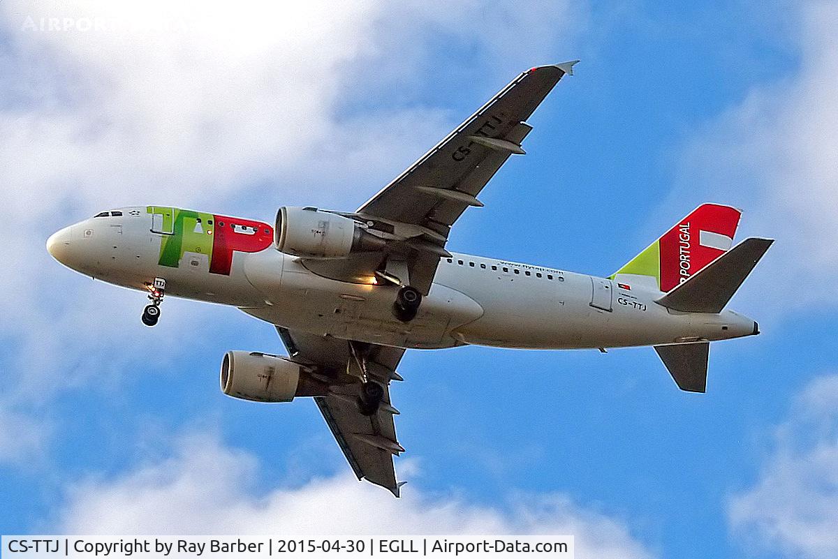 CS-TTJ, 1999 Airbus A319-111 C/N 979, Airbus A319-111 [0979] (TAP Portugal) Home~G 30/04/2015. On approach 27R.