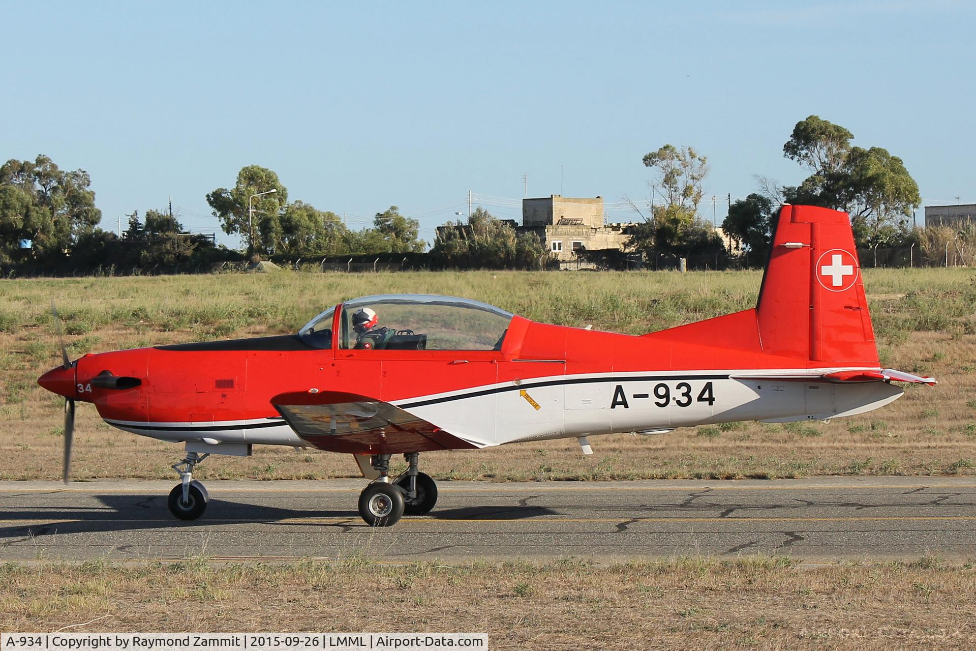 A-934, 1983 Pilatus PC-7 Turbo Trainer C/N 342, Pilatus PC-7 A-934 Swiss Air Force Aerobatic Team