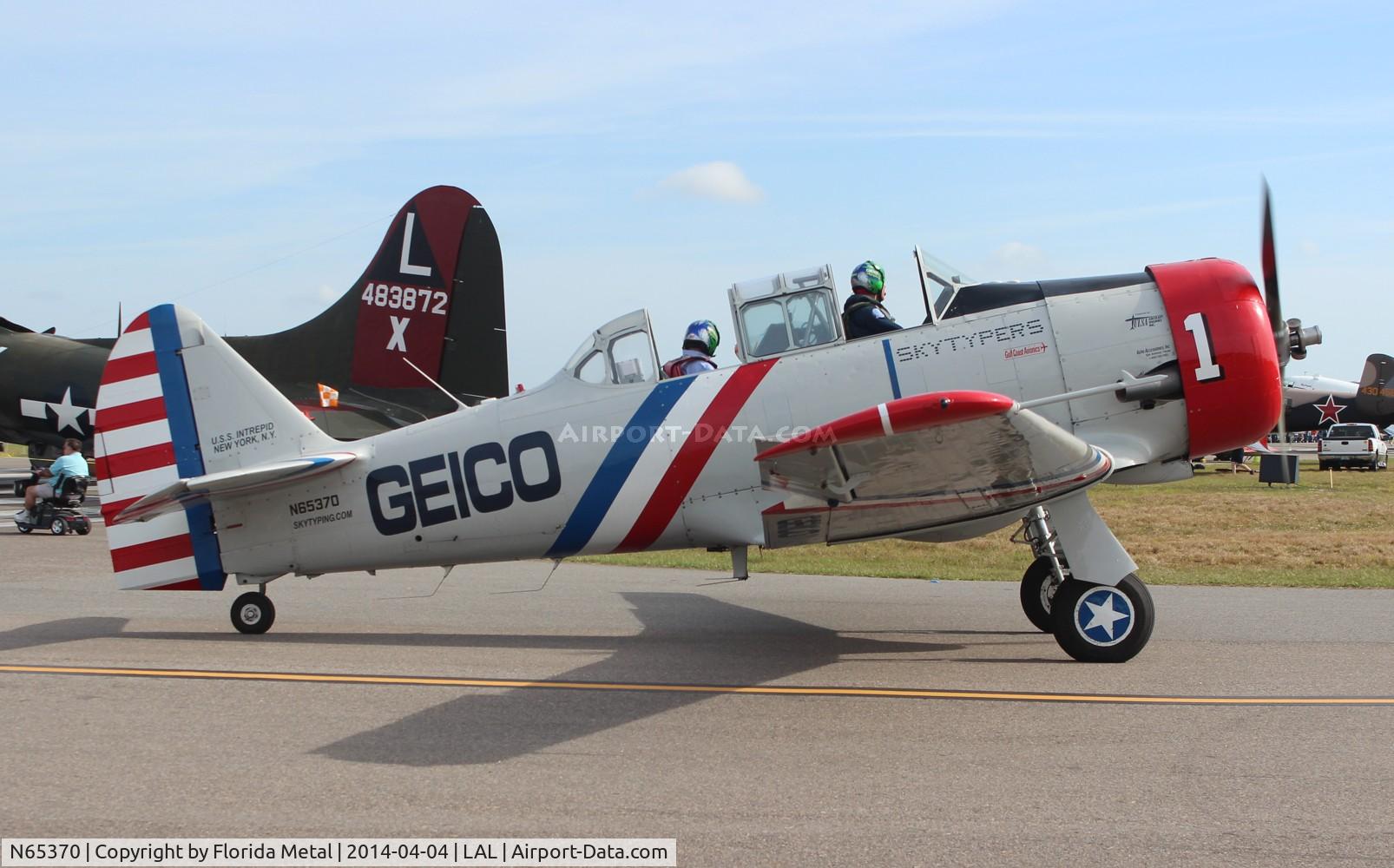 N65370, 1941 North American SNJ-2 Texan C/N 2562, Geico Skytypers