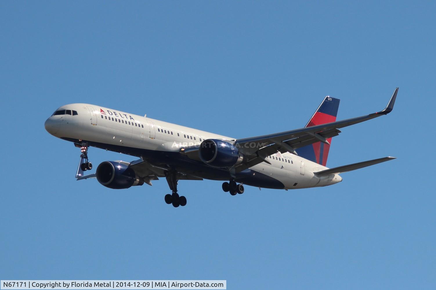 N67171, 2001 Boeing 757-232 C/N 30839, Delta