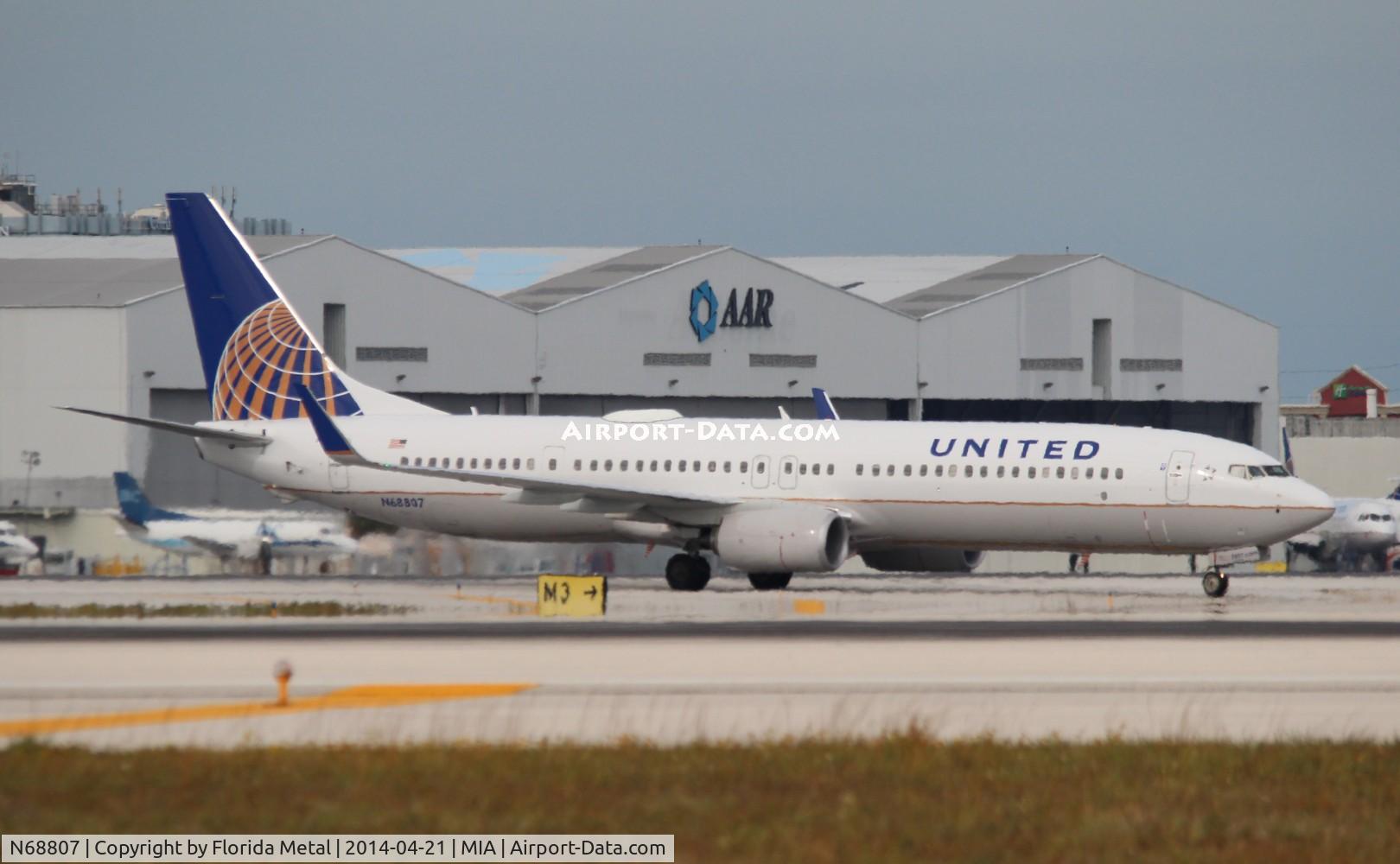 N68807, 2013 Boeing 737-924/ER C/N 42819, United