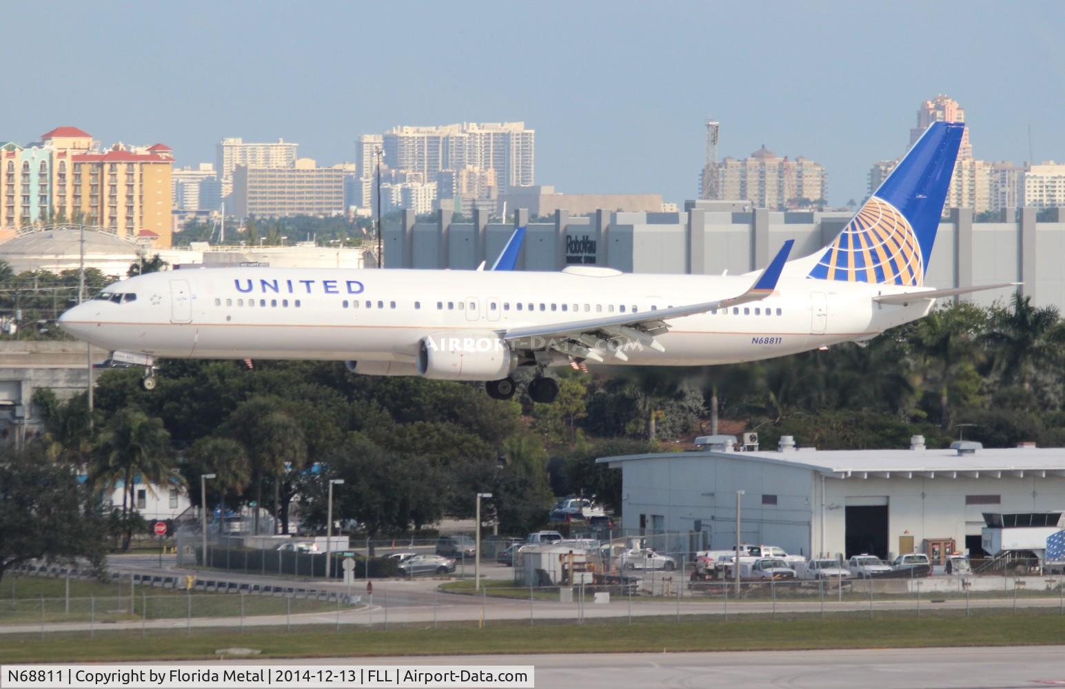 N68811, 2013 Boeing 737-924/ER C/N 42175, United