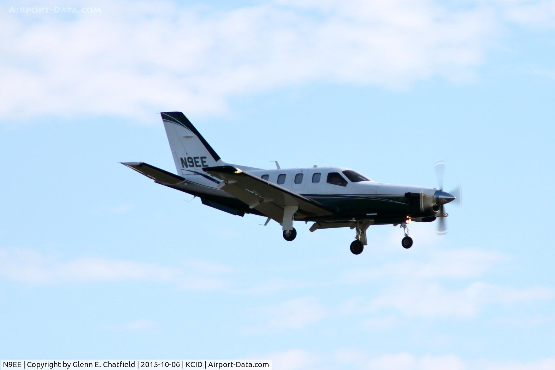 N9EE, 2003 Socata TBM-700 C/N 286, Final approach runway 27
